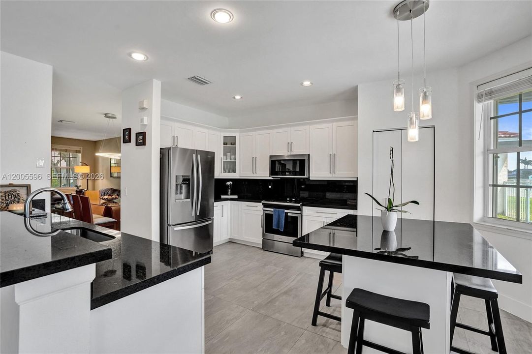 For Sale: $1,200,000 (5 beds, 4 baths, 2536 Square Feet)