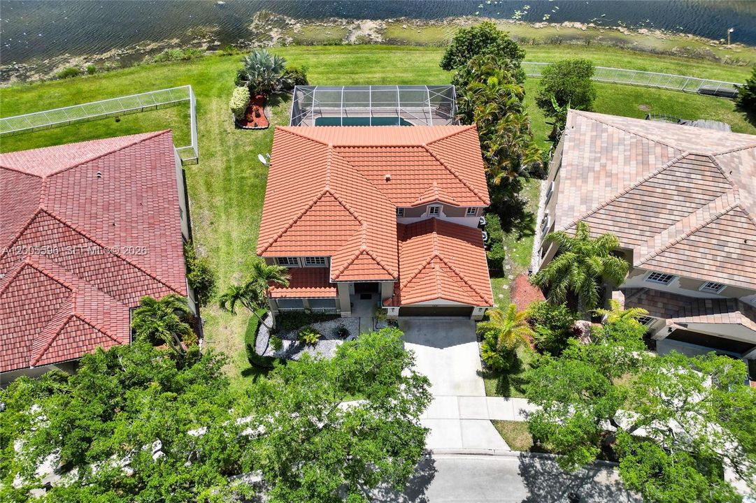 For Sale: $1,200,000 (5 beds, 4 baths, 2536 Square Feet)