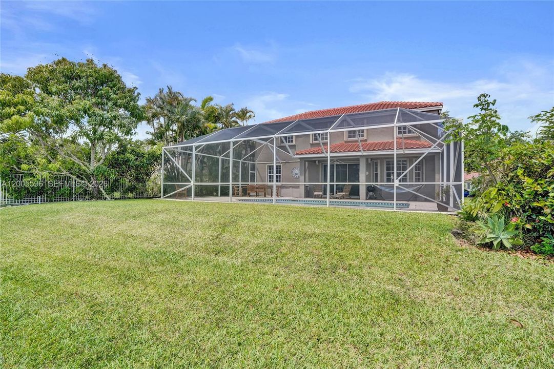 For Sale: $1,200,000 (5 beds, 4 baths, 2536 Square Feet)