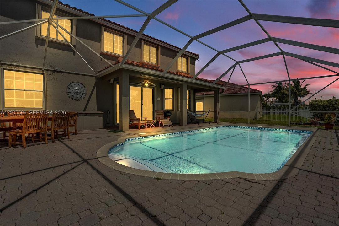 For Sale: $1,200,000 (5 beds, 4 baths, 2536 Square Feet)