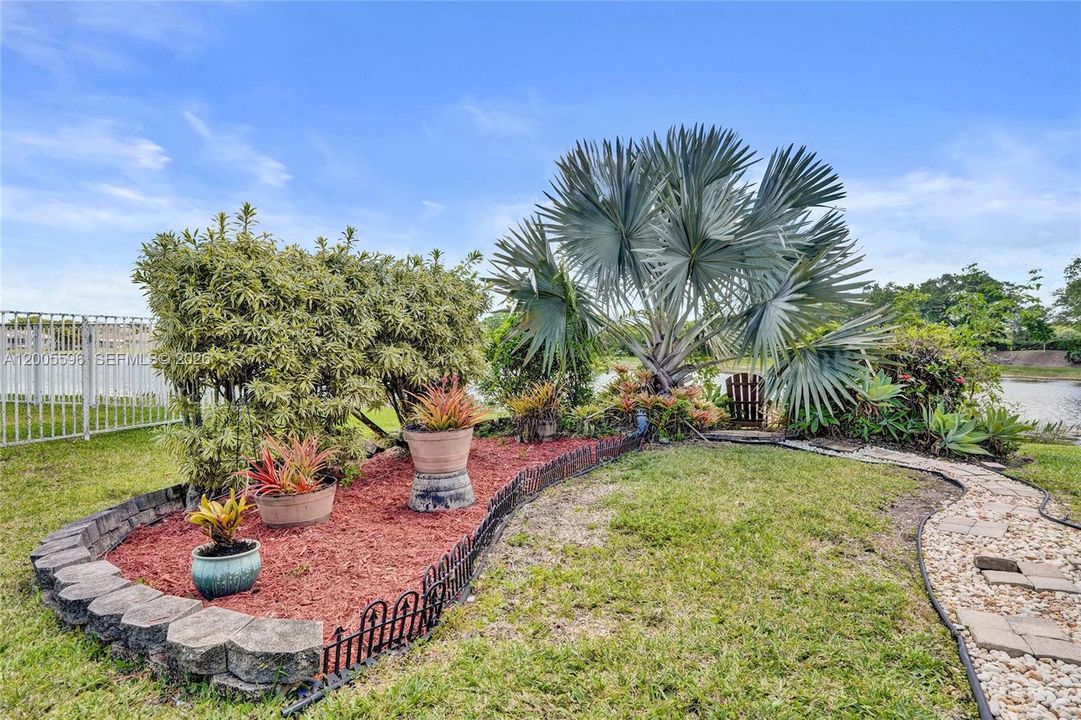For Sale: $1,200,000 (5 beds, 4 baths, 2536 Square Feet)