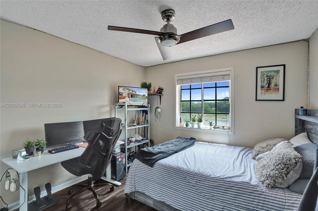 For Sale: $1,200,000 (5 beds, 4 baths, 2536 Square Feet)