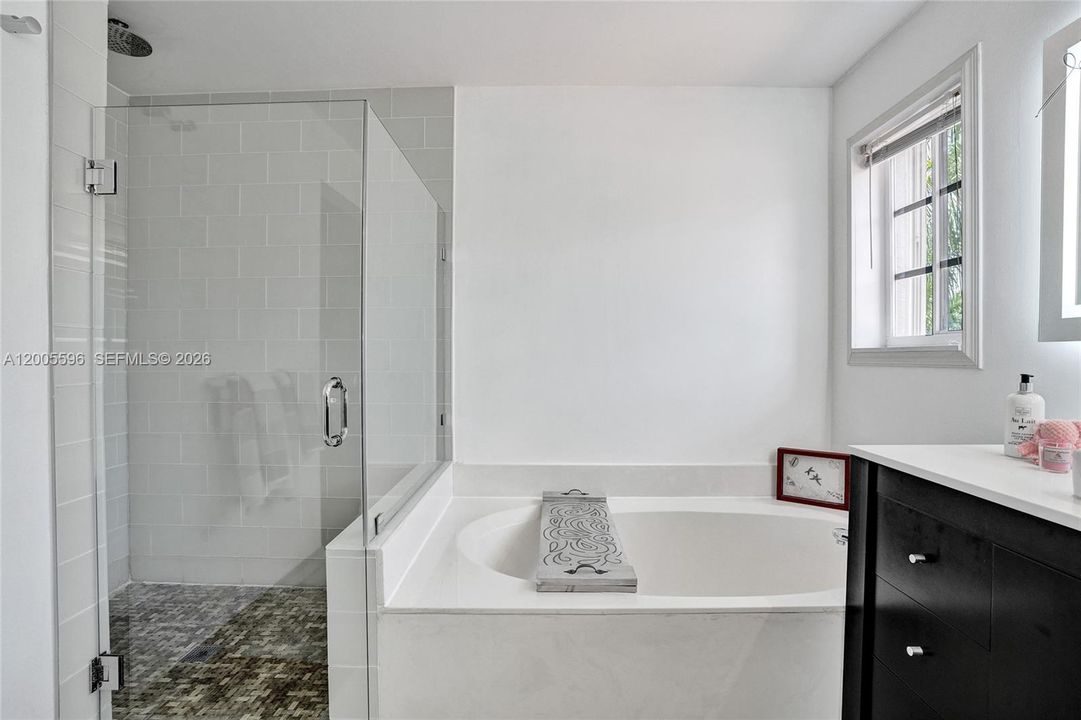 For Sale: $1,200,000 (5 beds, 4 baths, 2536 Square Feet)