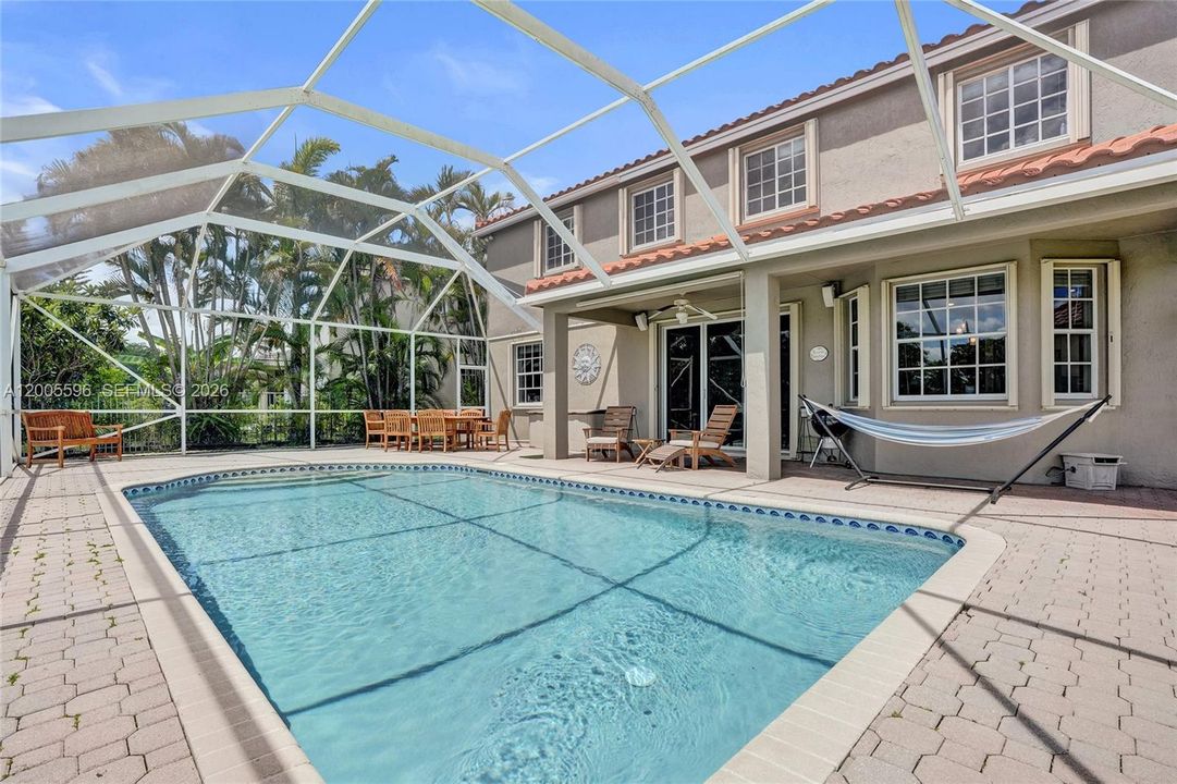 For Sale: $1,200,000 (5 beds, 4 baths, 2536 Square Feet)
