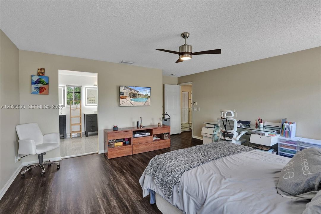 For Sale: $1,200,000 (5 beds, 4 baths, 2536 Square Feet)