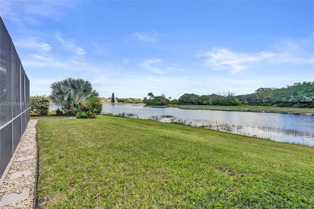 For Sale: $1,200,000 (5 beds, 4 baths, 2536 Square Feet)
