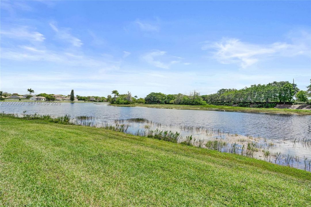 For Sale: $1,200,000 (5 beds, 4 baths, 2536 Square Feet)