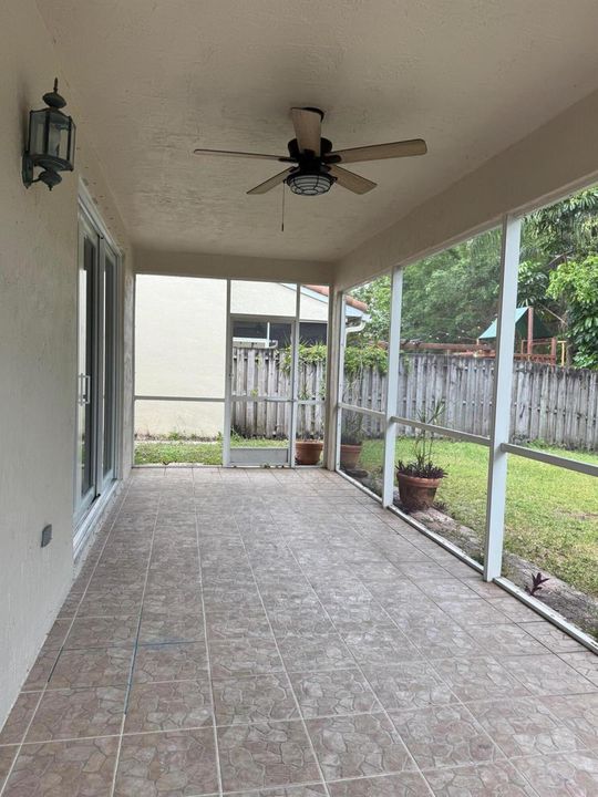 15258 enclosed patio 2