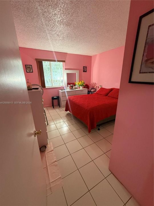 For Sale: $222,000 (1 beds, 1 baths, 630 Square Feet)