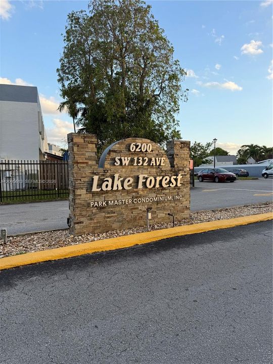 For Sale: $222,000 (1 beds, 1 baths, 630 Square Feet)