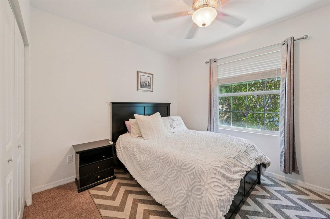 24-web-or-mls-Graham Pl-S1704-024