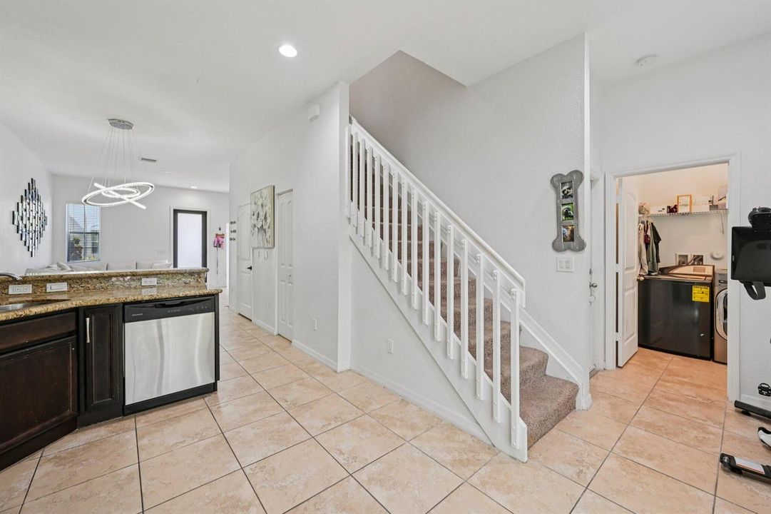 14-web-or-mls-Graham Pl-S1704-014