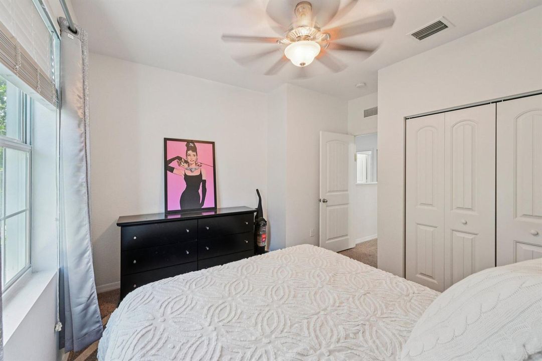 25-web-or-mls-Graham Pl-S1704-025
