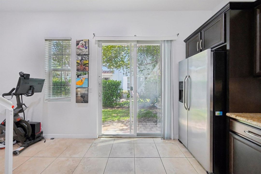 12-web-or-mls-Graham Pl-S1704-012