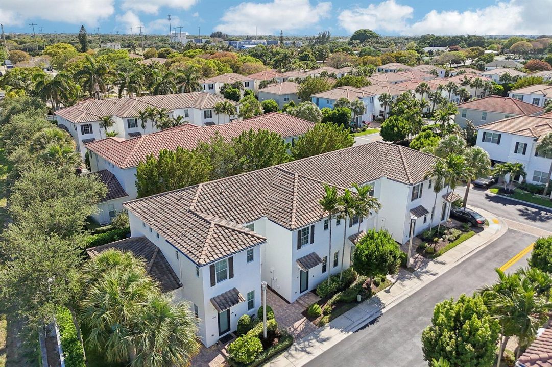31-web-or-mls-Graham Pl-S1704-031