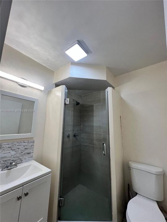 For Sale: $135,900 (2 beds, 2 baths, 944 Square Feet)