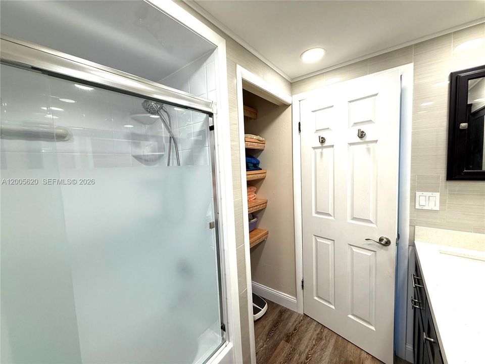 Activo con contrato: $2,800 (2 camas, 2 baños, 1106 Pies cuadrados)