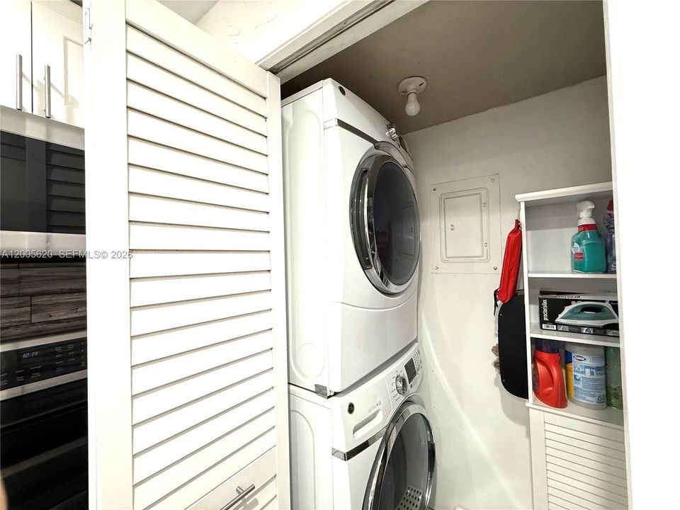 Activo con contrato: $2,800 (2 camas, 2 baños, 1106 Pies cuadrados)