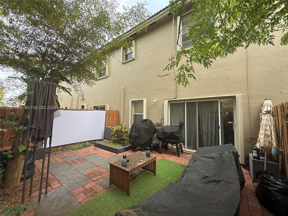For Sale: $444,997 (4 beds, 3 baths, 1712 Square Feet)