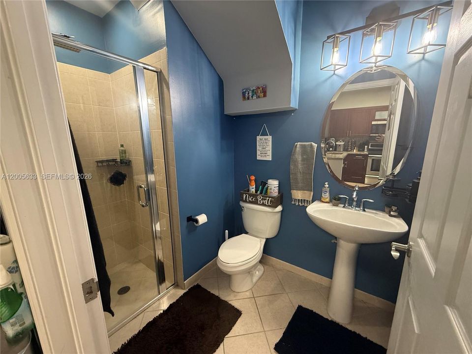 For Sale: $444,997 (4 beds, 3 baths, 1712 Square Feet)