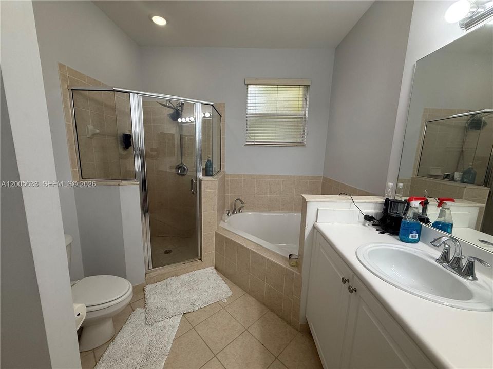 For Sale: $444,997 (4 beds, 3 baths, 1712 Square Feet)