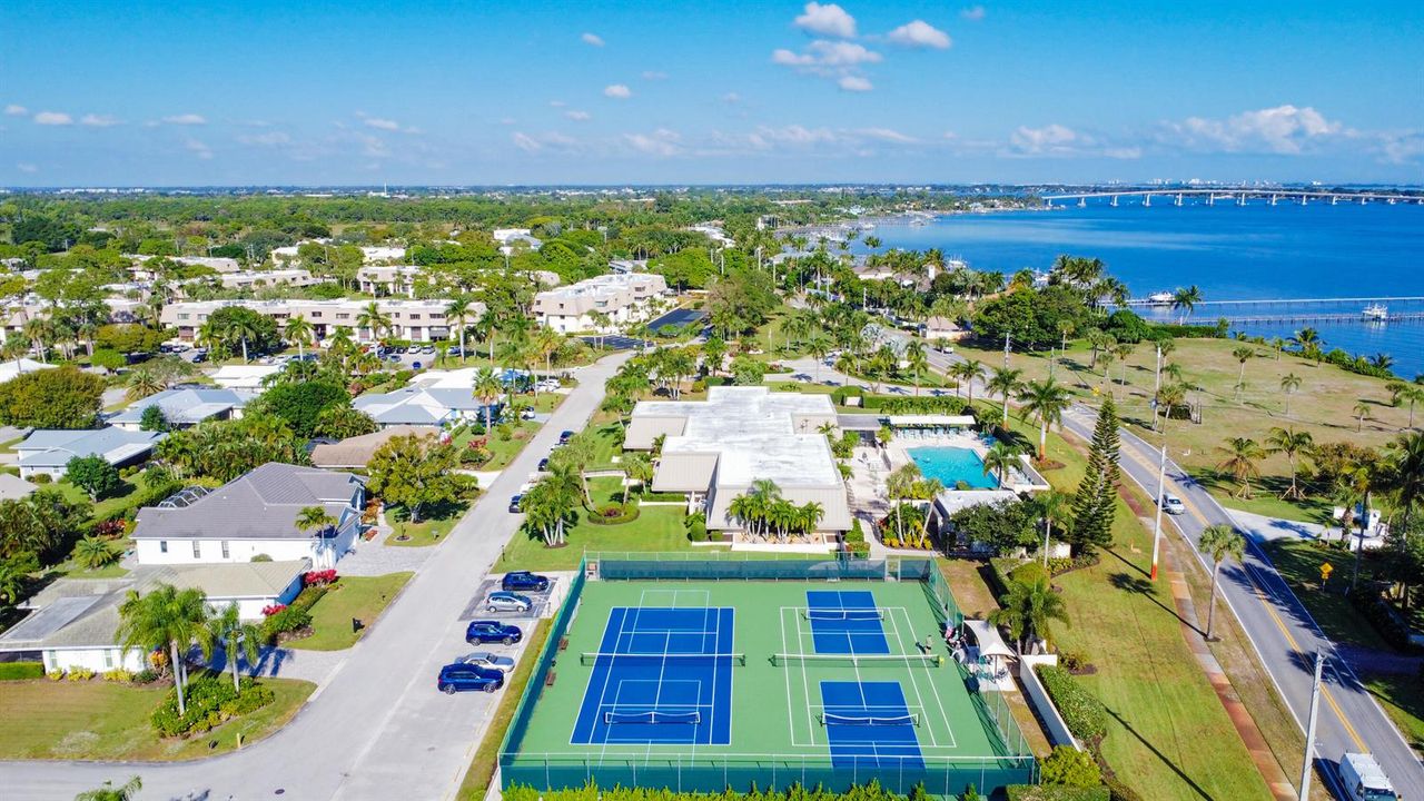 Pool_Tennis