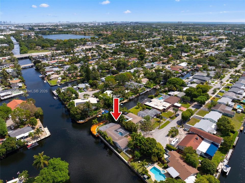 Active With Contract: $985,000 (4 beds, 3 baths, 2022 Square Feet)