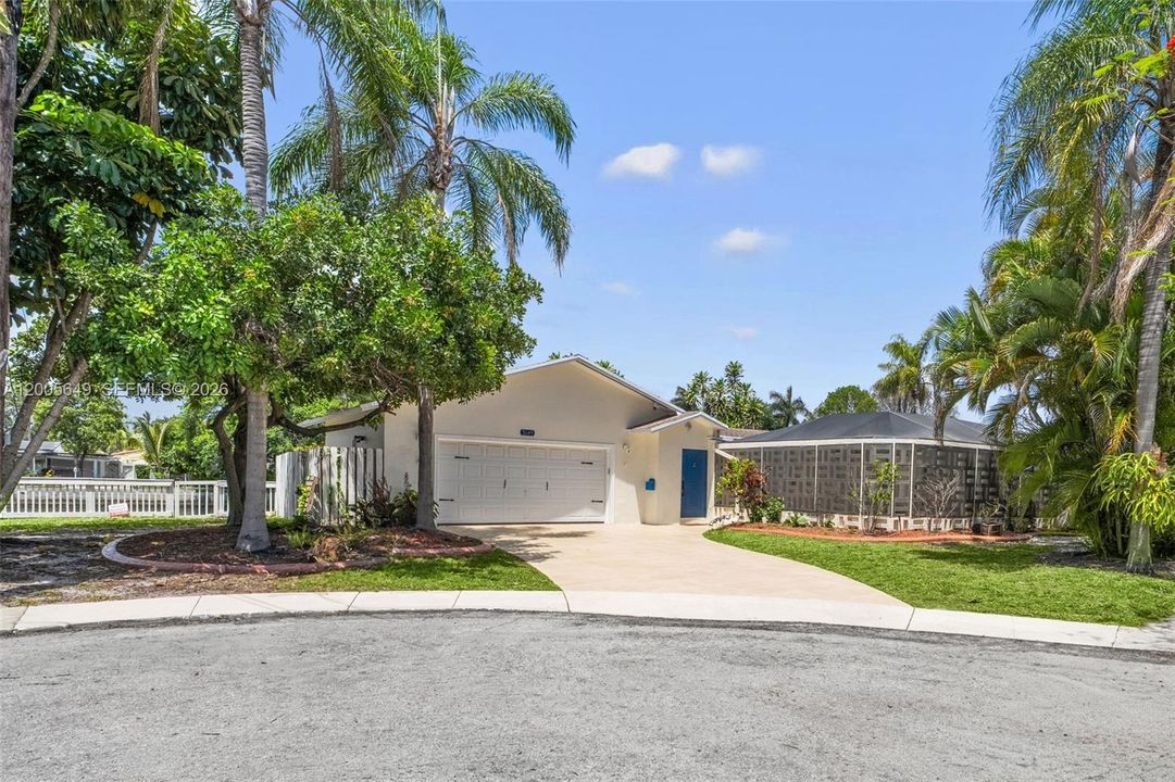 Active With Contract: $985,000 (4 beds, 3 baths, 2022 Square Feet)