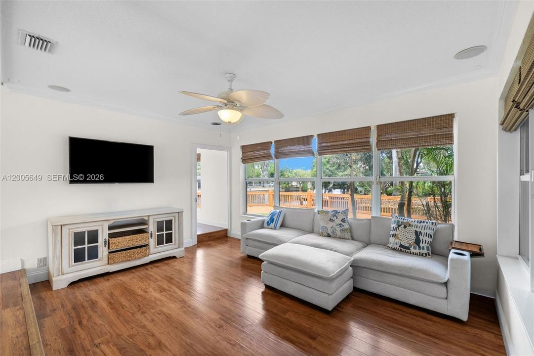 Active With Contract: $985,000 (4 beds, 3 baths, 2022 Square Feet)