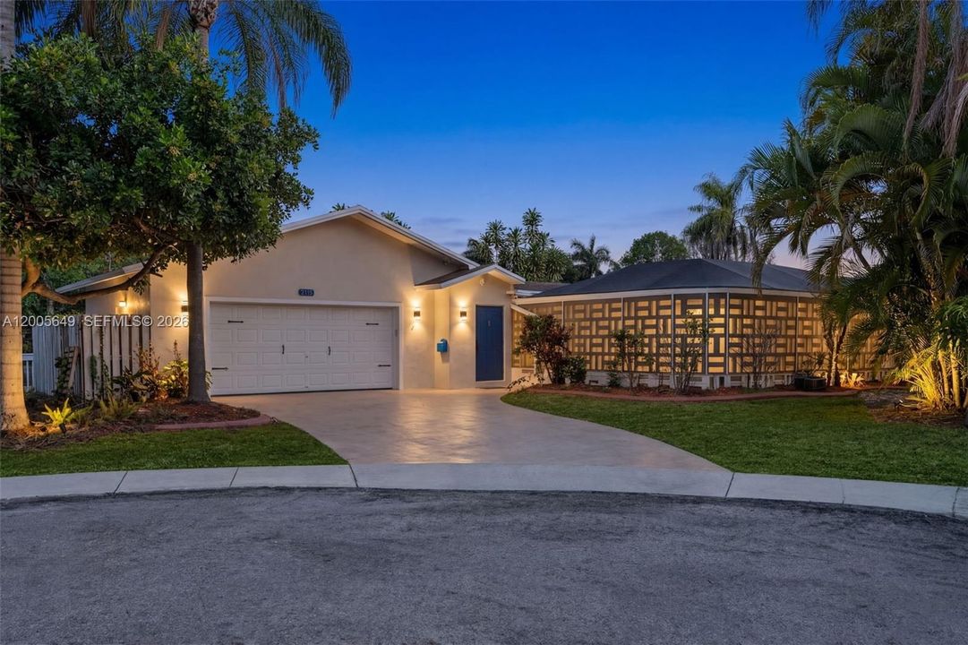 Active With Contract: $985,000 (4 beds, 3 baths, 2022 Square Feet)