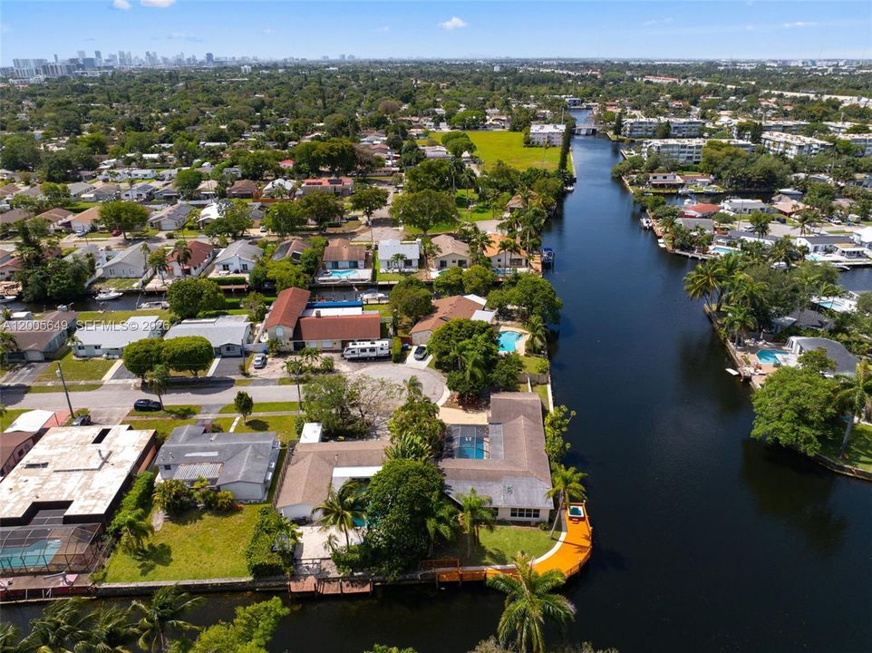 Active With Contract: $985,000 (4 beds, 3 baths, 2022 Square Feet)