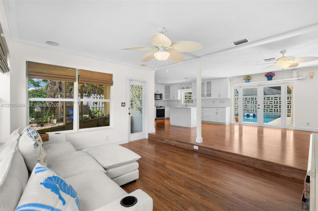 Active With Contract: $985,000 (4 beds, 3 baths, 2022 Square Feet)
