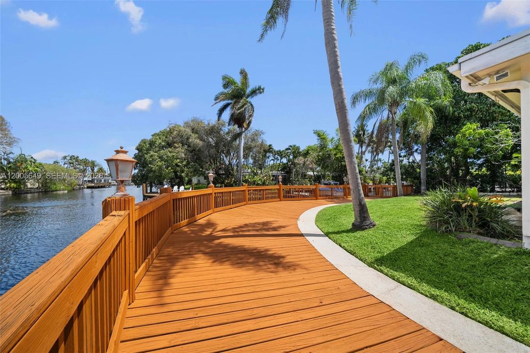 Active With Contract: $985,000 (4 beds, 3 baths, 2022 Square Feet)
