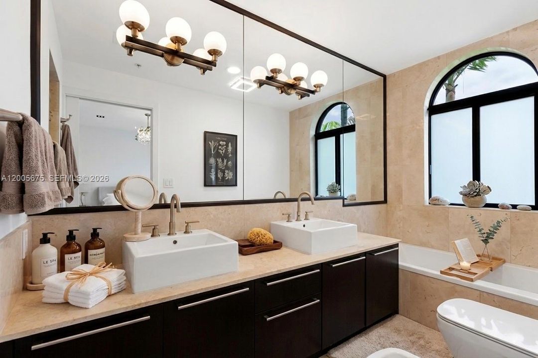 Active With Contract: $1,749,000 (4 beds, 4 baths, 2675 Square Feet)