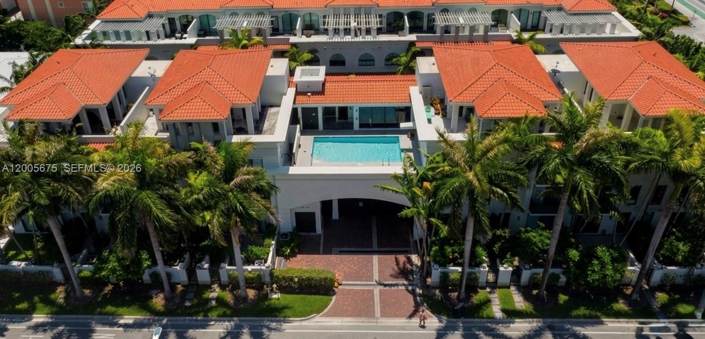 Active With Contract: $1,749,000 (4 beds, 4 baths, 2675 Square Feet)