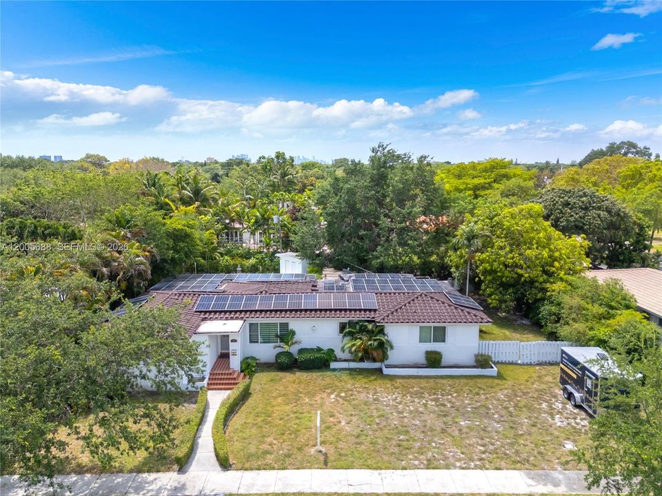 For Sale: $2,100,000 (5 beds, 3 baths, 2892 Square Feet)