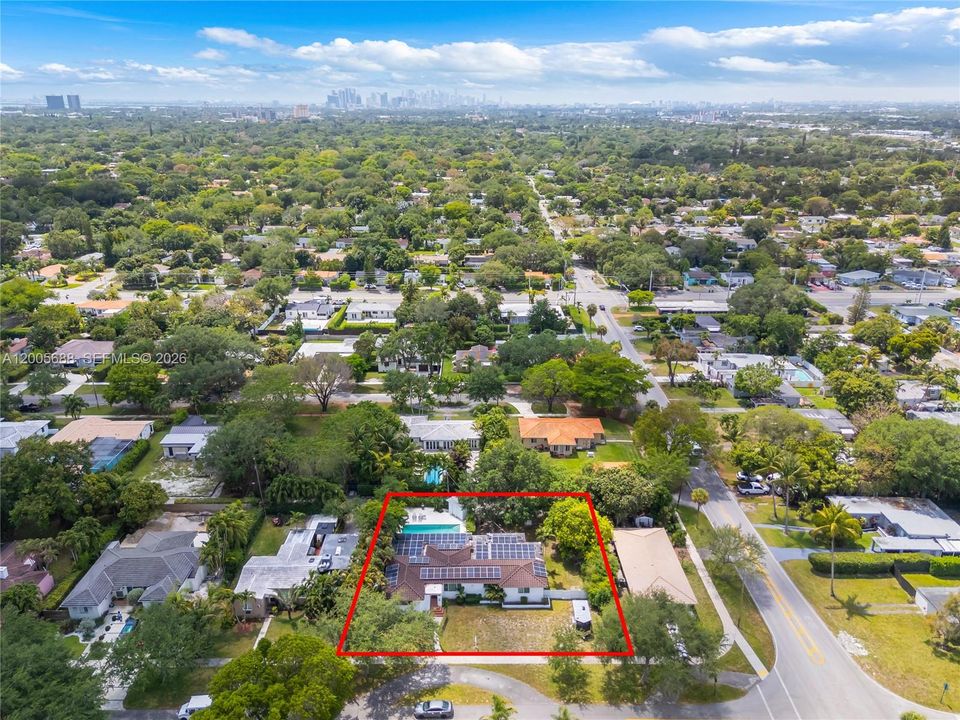 For Sale: $2,100,000 (5 beds, 3 baths, 2892 Square Feet)