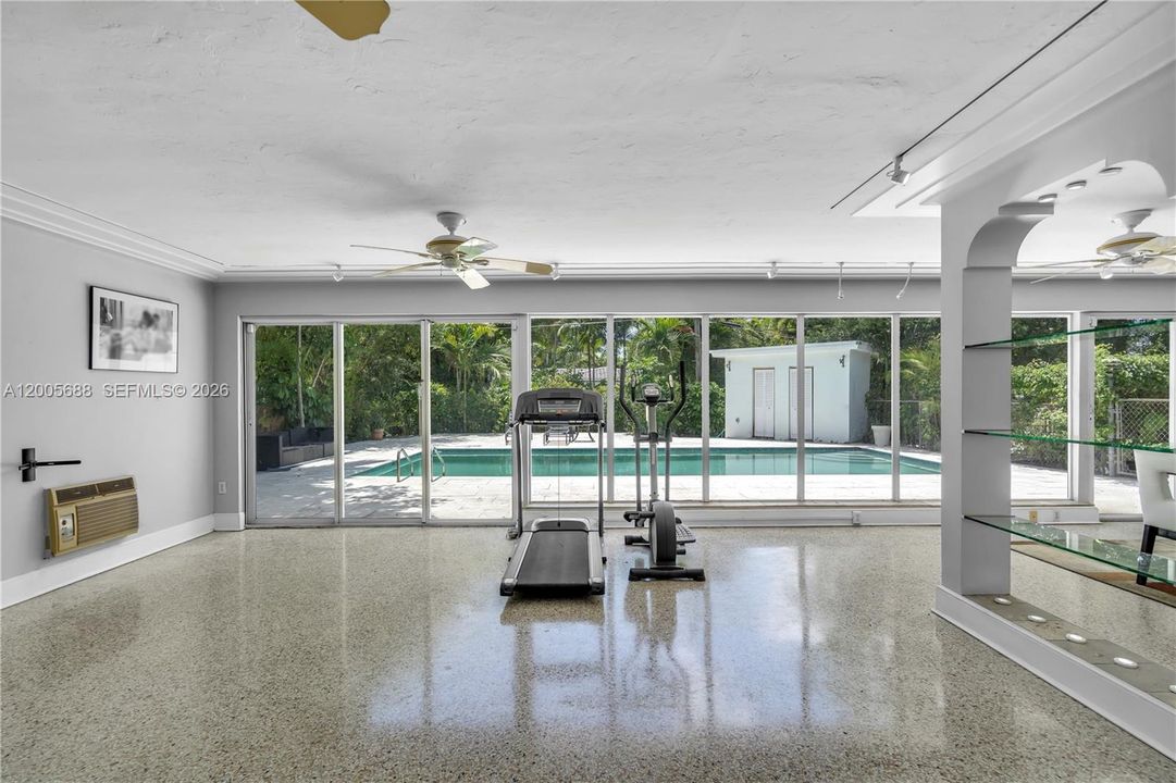 For Sale: $2,100,000 (5 beds, 3 baths, 2892 Square Feet)