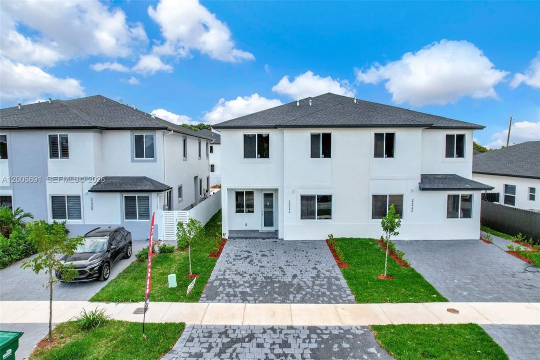 На продажу: $1,990,000 (5 спален, 4 ванн, 0 Квадратных фут)