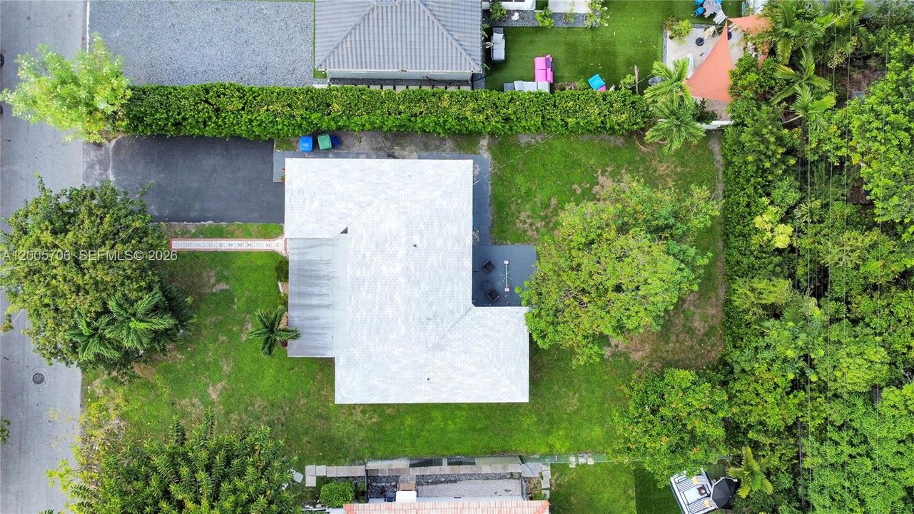 На продажу: $1,599,000 (2 спален, 2 ванн, 1180 Квадратных фут)