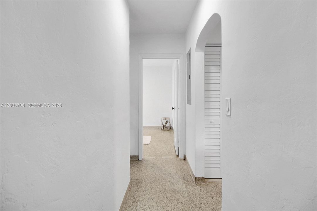 На продажу: $1,599,000 (2 спален, 2 ванн, 1180 Квадратных фут)