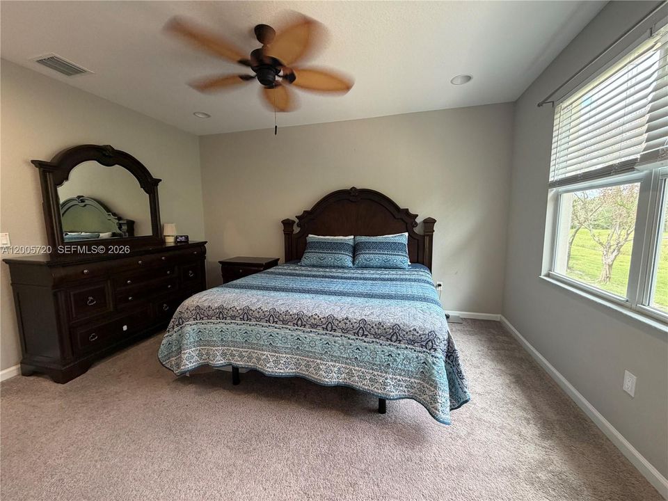 For Sale: $326,900 (3 beds, 2 baths, 1477 Square Feet)