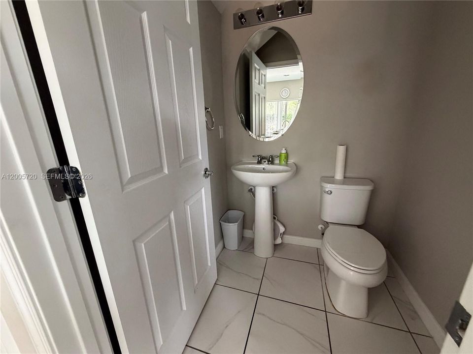 For Sale: $326,900 (3 beds, 2 baths, 1477 Square Feet)