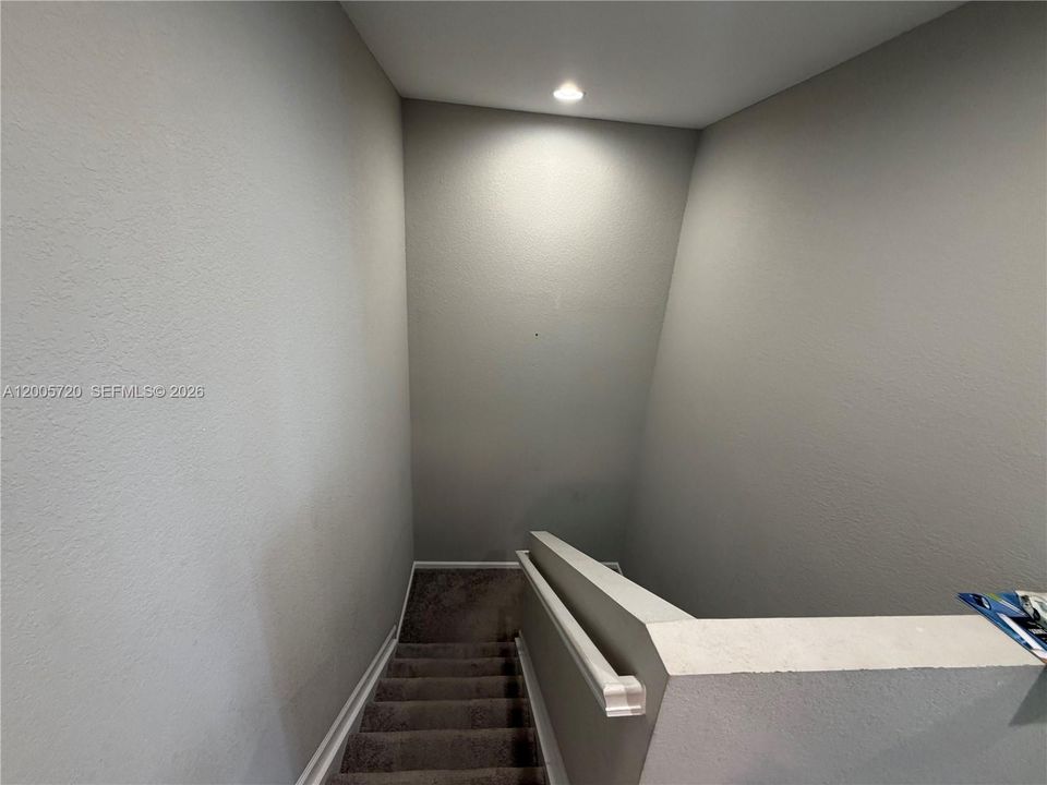 For Sale: $326,900 (3 beds, 2 baths, 1477 Square Feet)