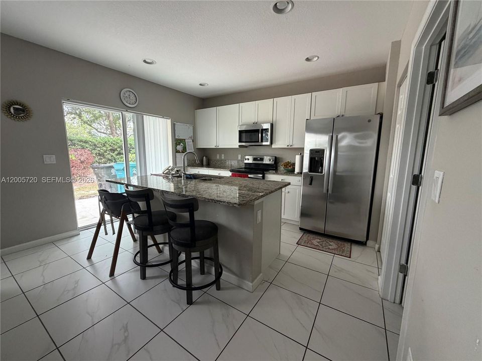 For Sale: $326,900 (3 beds, 2 baths, 1477 Square Feet)