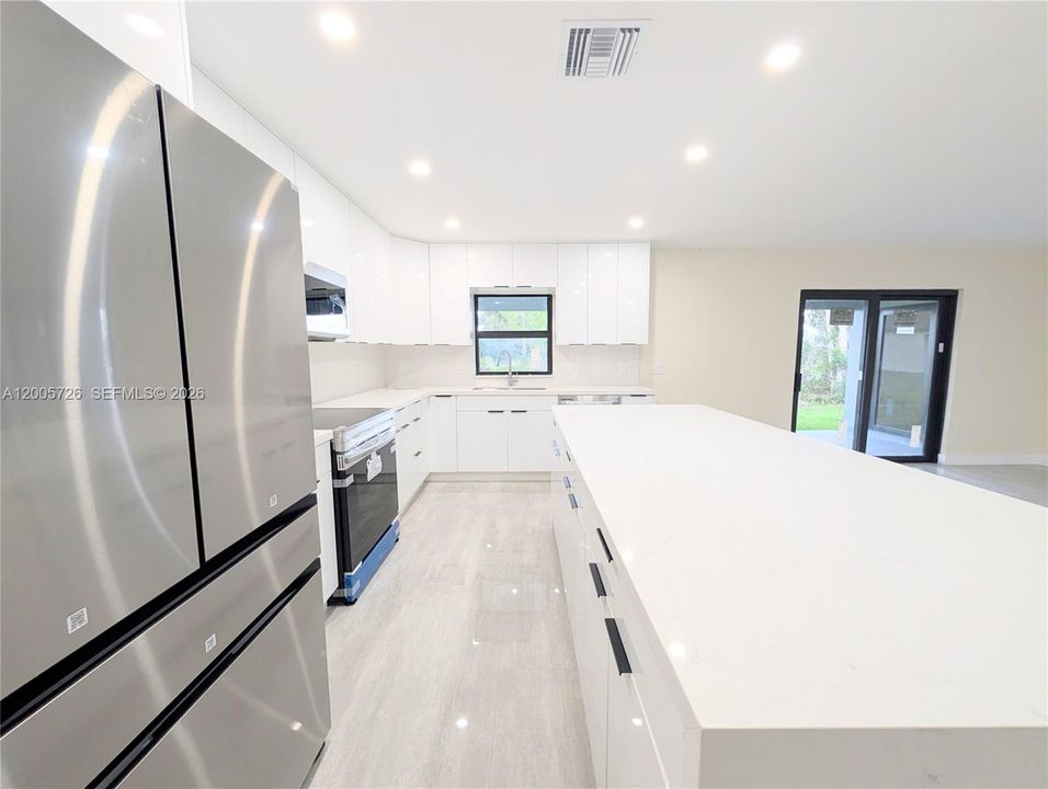 На продажу: $439,000 (4 спален, 3 ванн, 0 Квадратных фут)