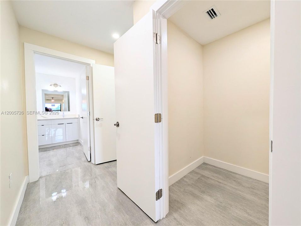 На продажу: $439,000 (4 спален, 3 ванн, 0 Квадратных фут)