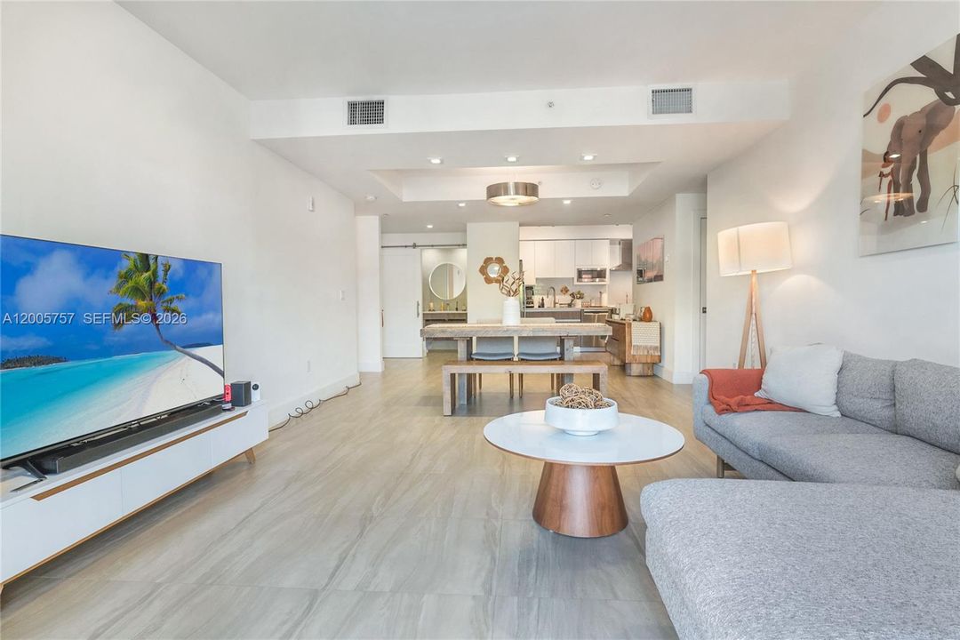 For Sale: $799,000 (2 beds, 2 baths, 1577 Square Feet)