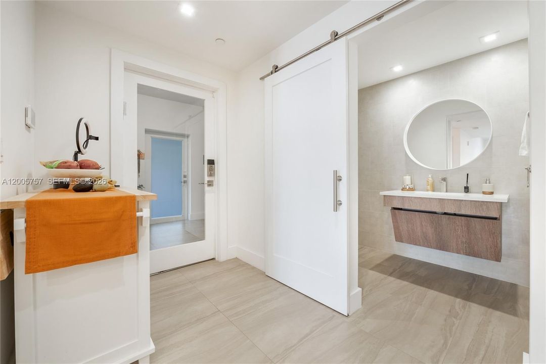 For Sale: $799,000 (2 beds, 2 baths, 1577 Square Feet)