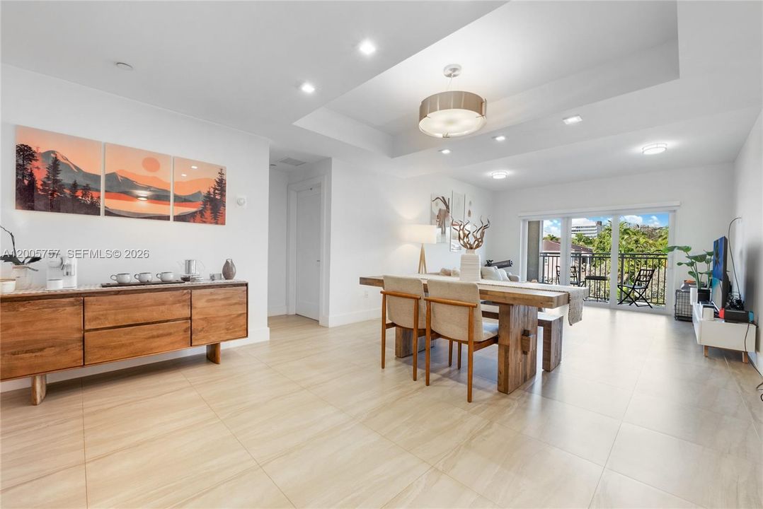 For Sale: $799,000 (2 beds, 2 baths, 1577 Square Feet)